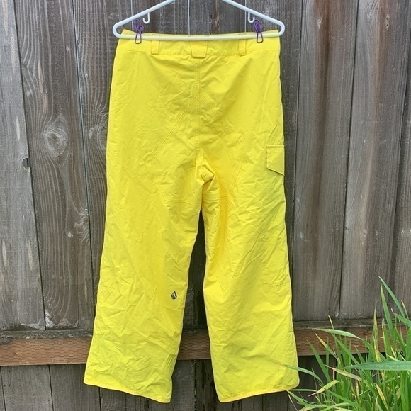 Volcom Youth Snowboard Pants - Picture 8 of 17